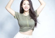写真露脐装,露脐装写真，展现时尚与性感并存的美